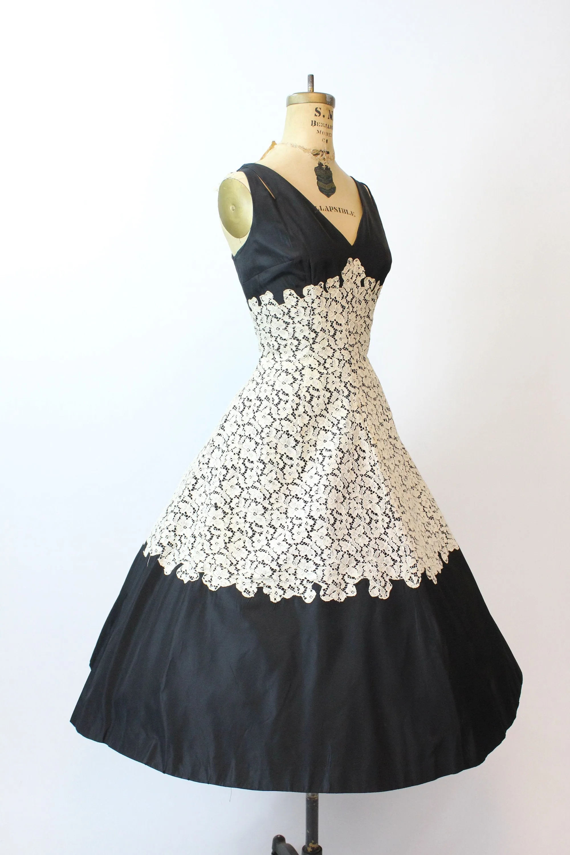 1950s LACE APPLIQUE rhinestone cutout dress medium | new fall winter