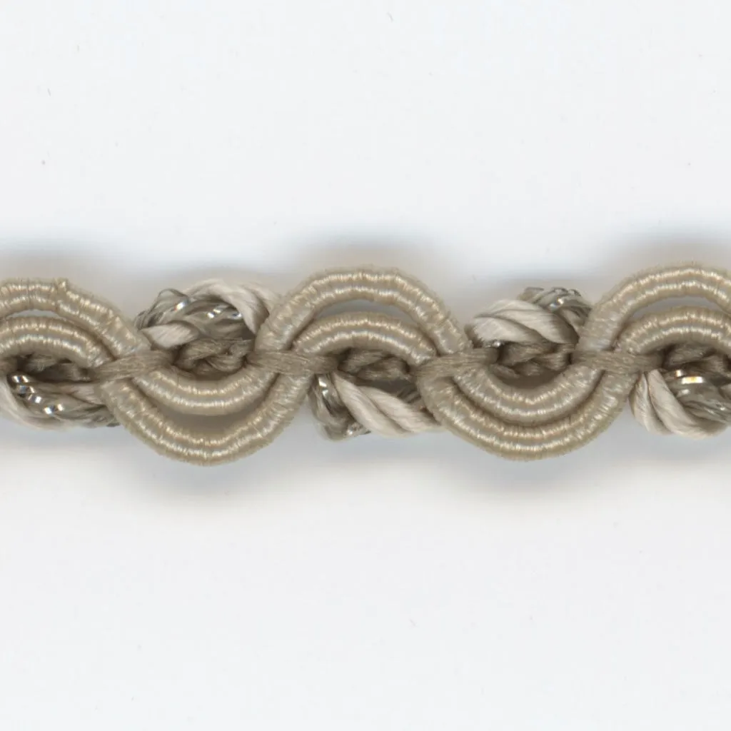 Antique Metallic Trimming Braid #72 Leaf Green