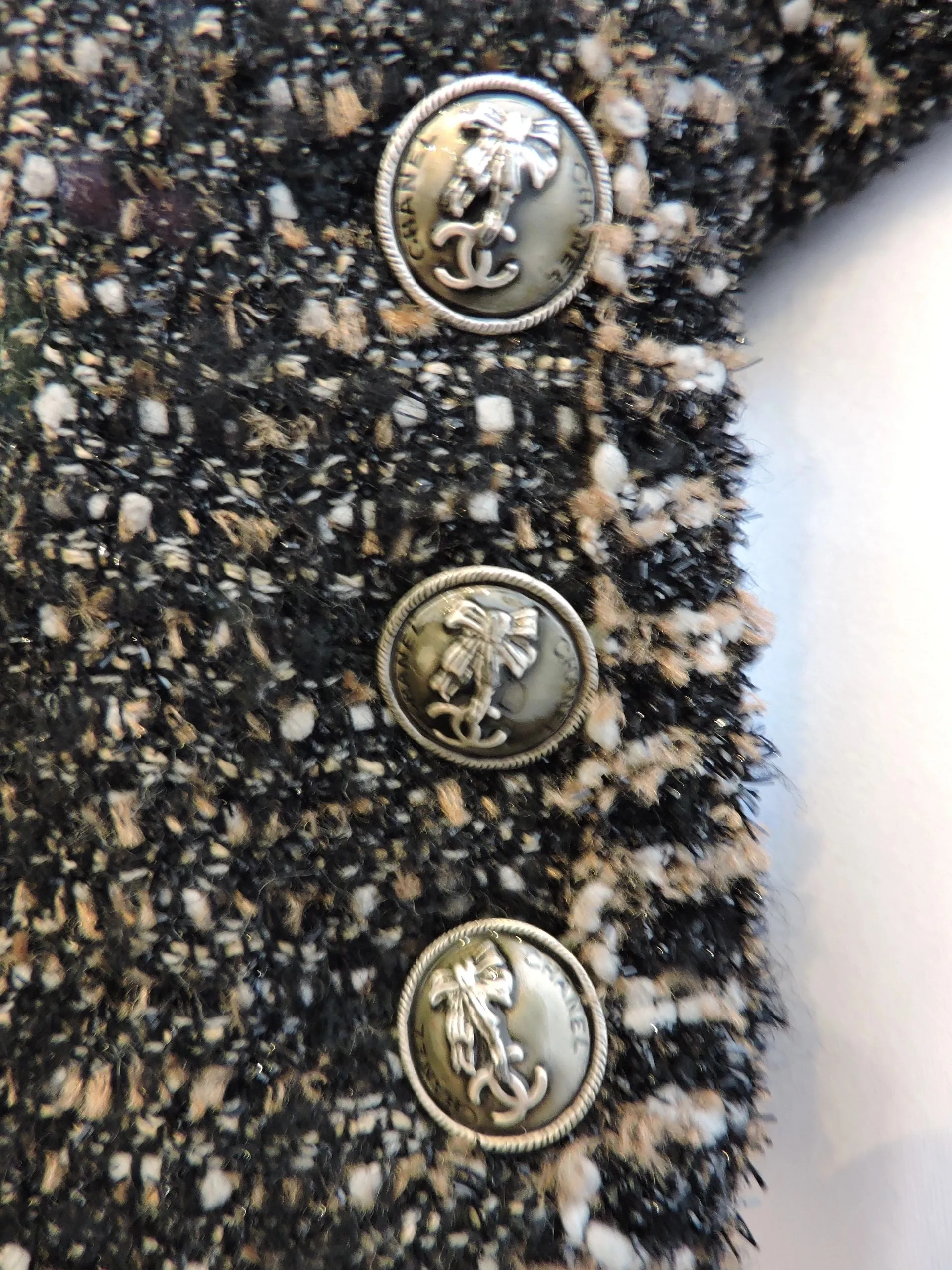 Chanel Metallic Bouclé Jacket Size 42 Fr / M / 10 Us