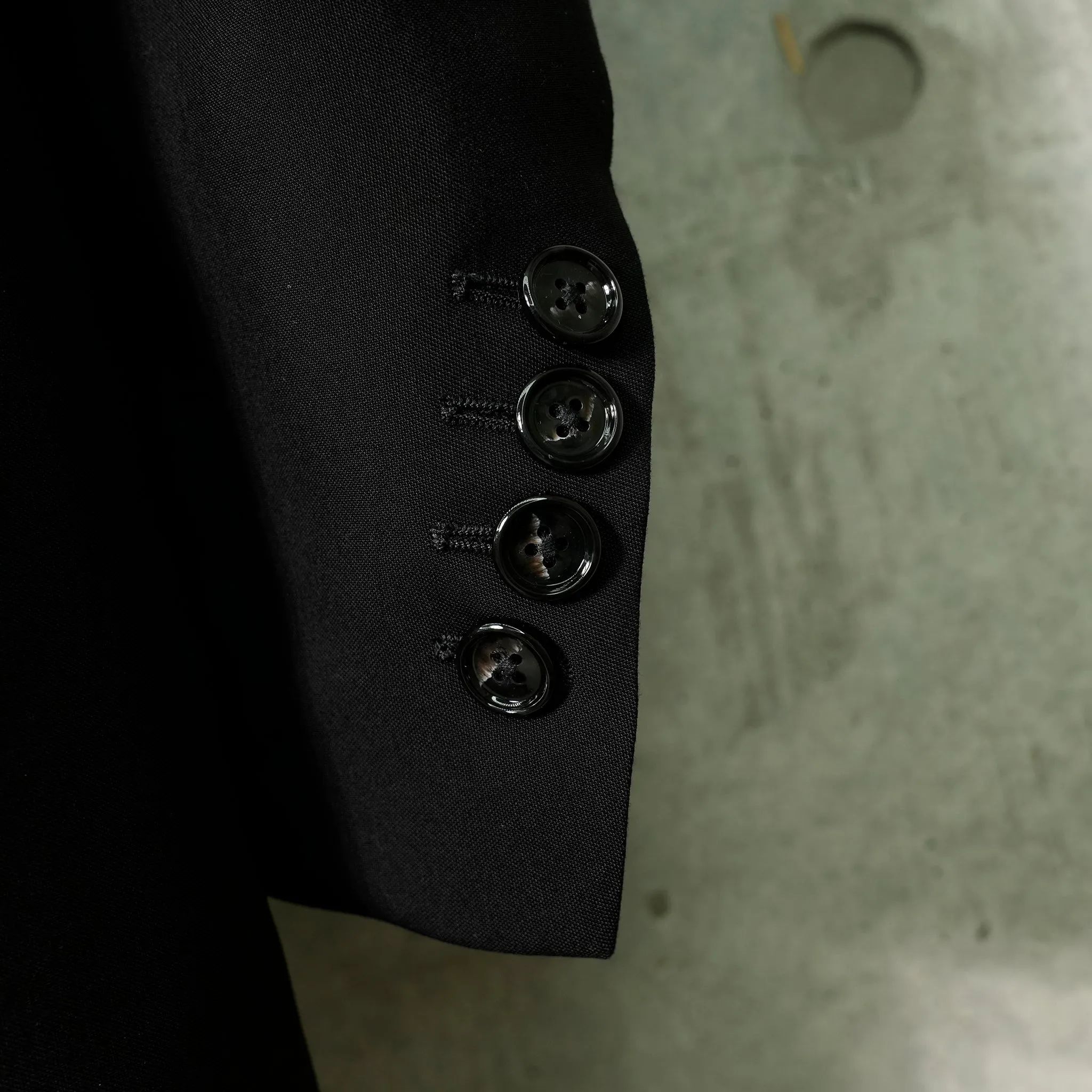 JACKETS / BLACK