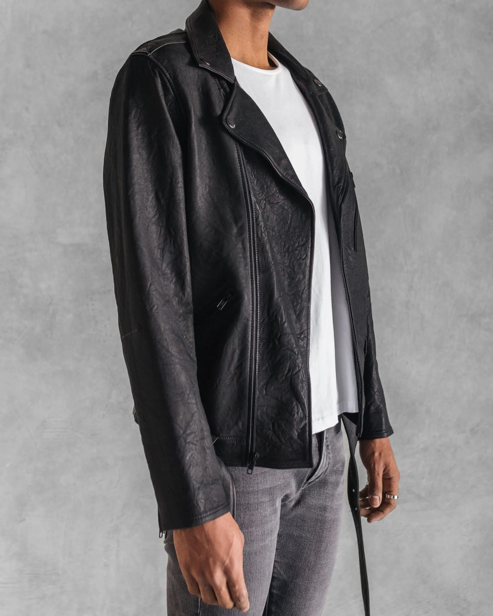Jagger All Black