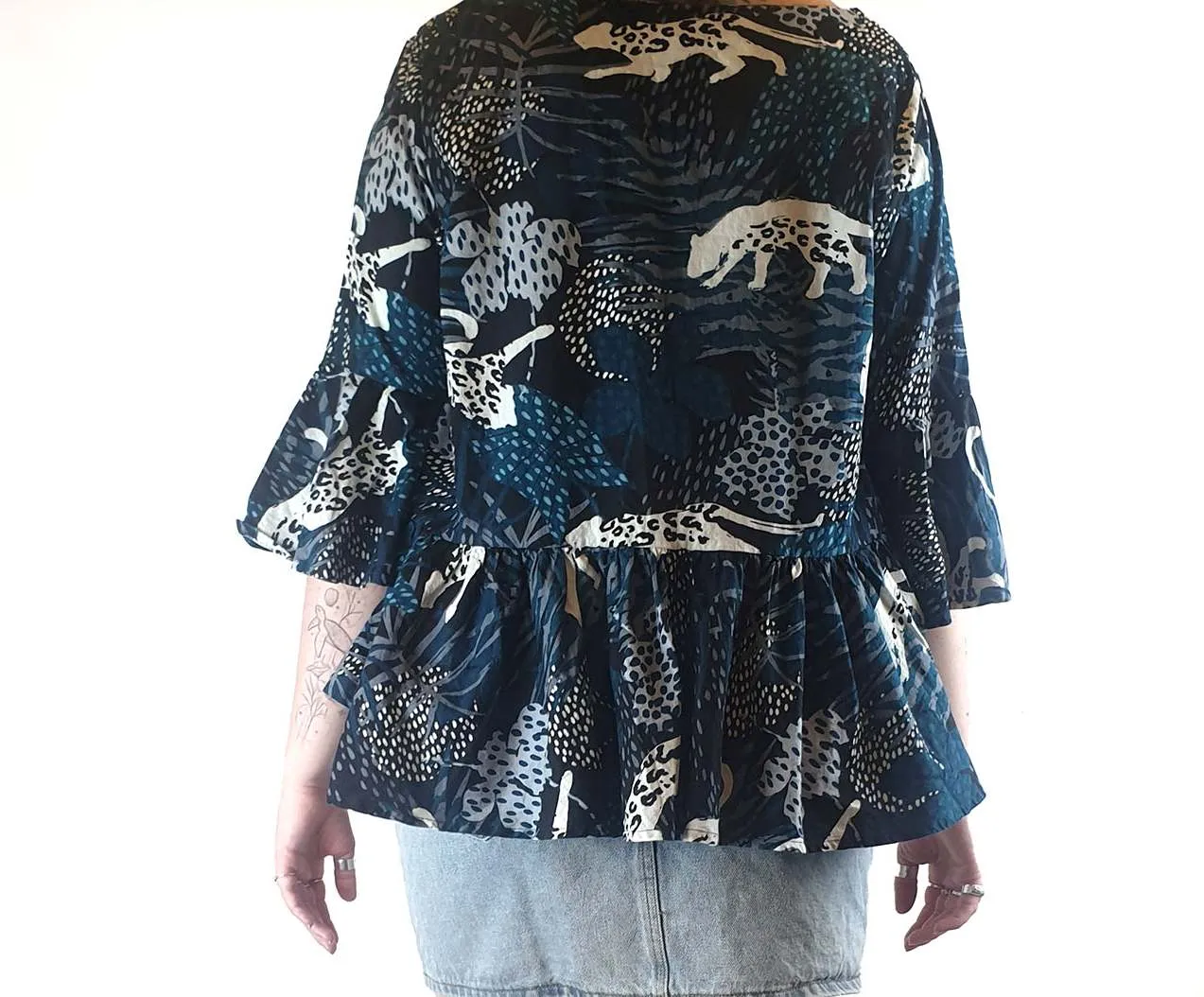 Keshet unique print oversize shirt size SM, best fits AU12