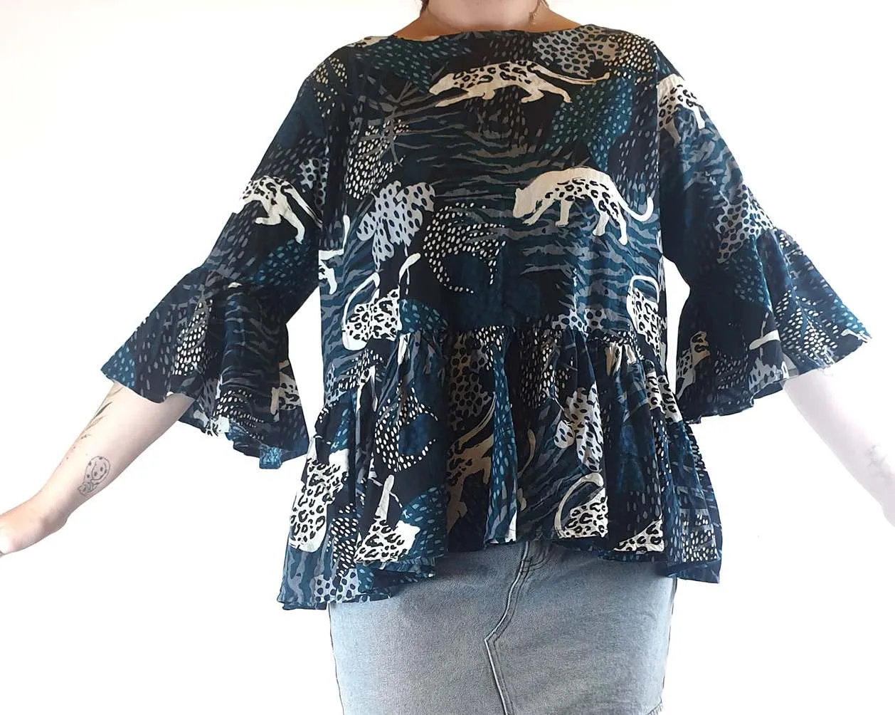Keshet unique print oversize shirt size SM, best fits AU12