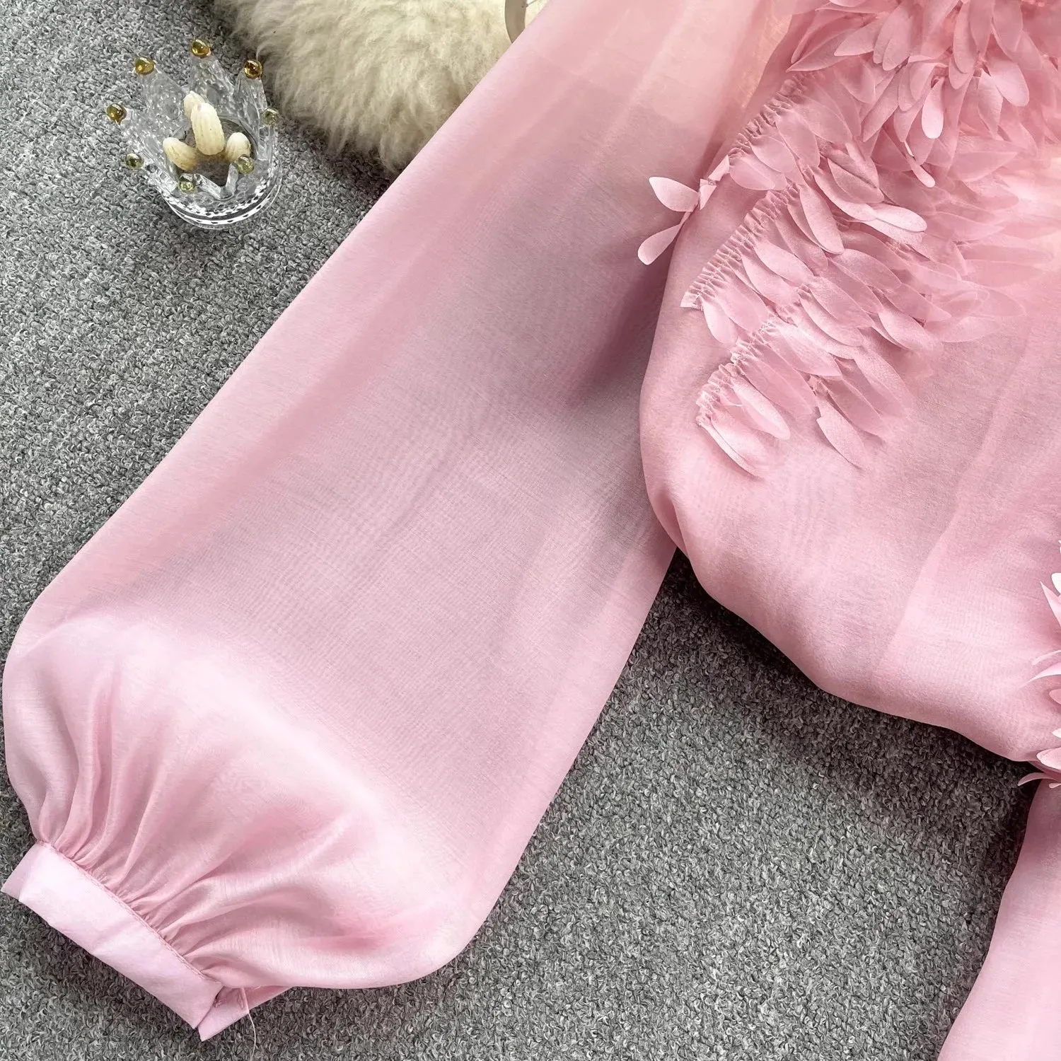 Korean fashion women's new design o-neck long sleeve 3D flowers patchwork pink color sweet blouse shirt tops