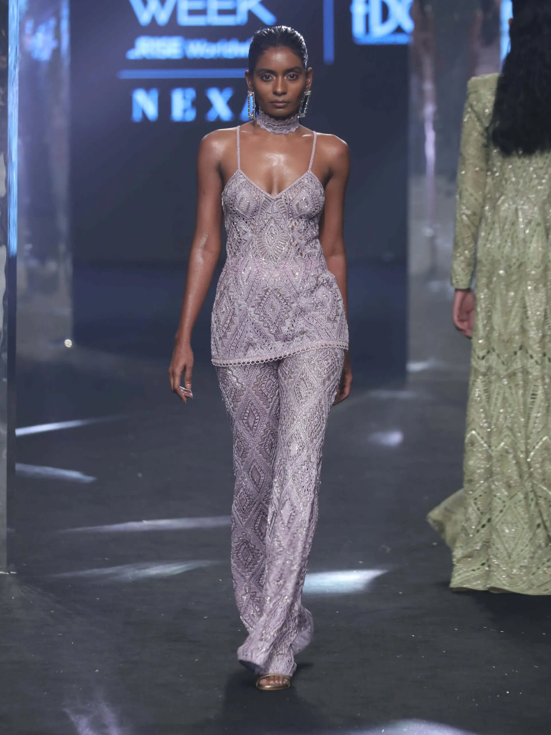 Magen metallic lavender top and pants