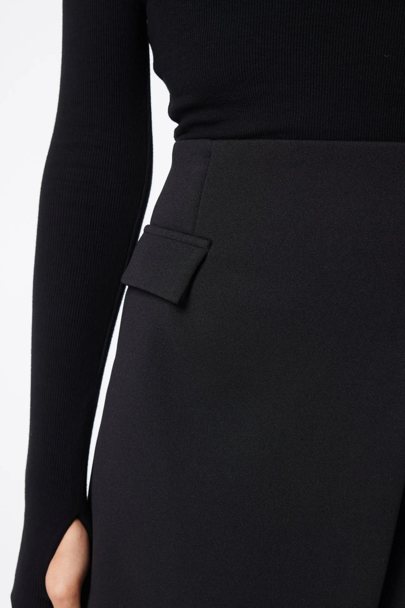 ON MY WAY MINI SKIRT - BLACK - MOSSMAN