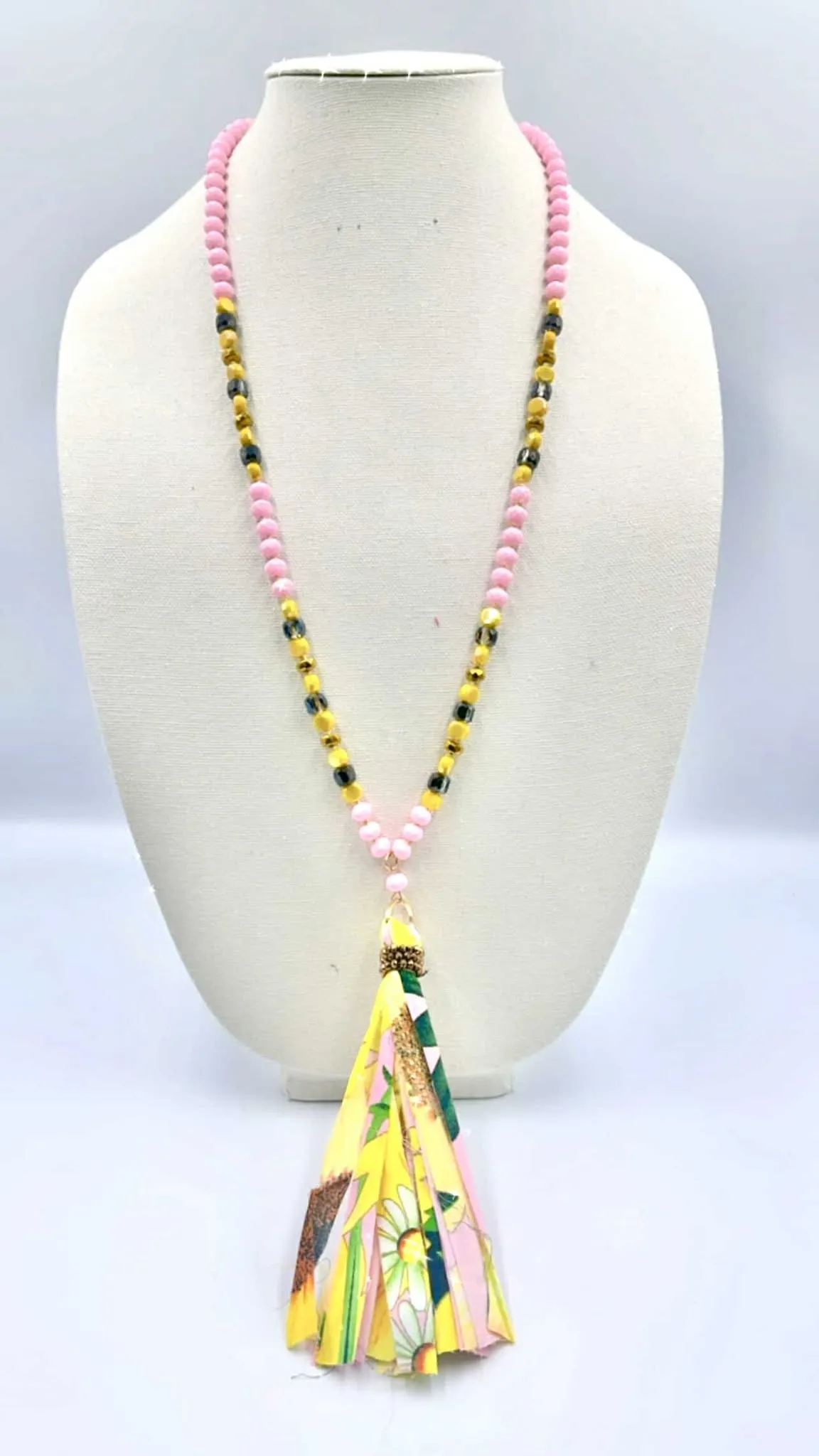 Pink crystal necklace with flower tassel