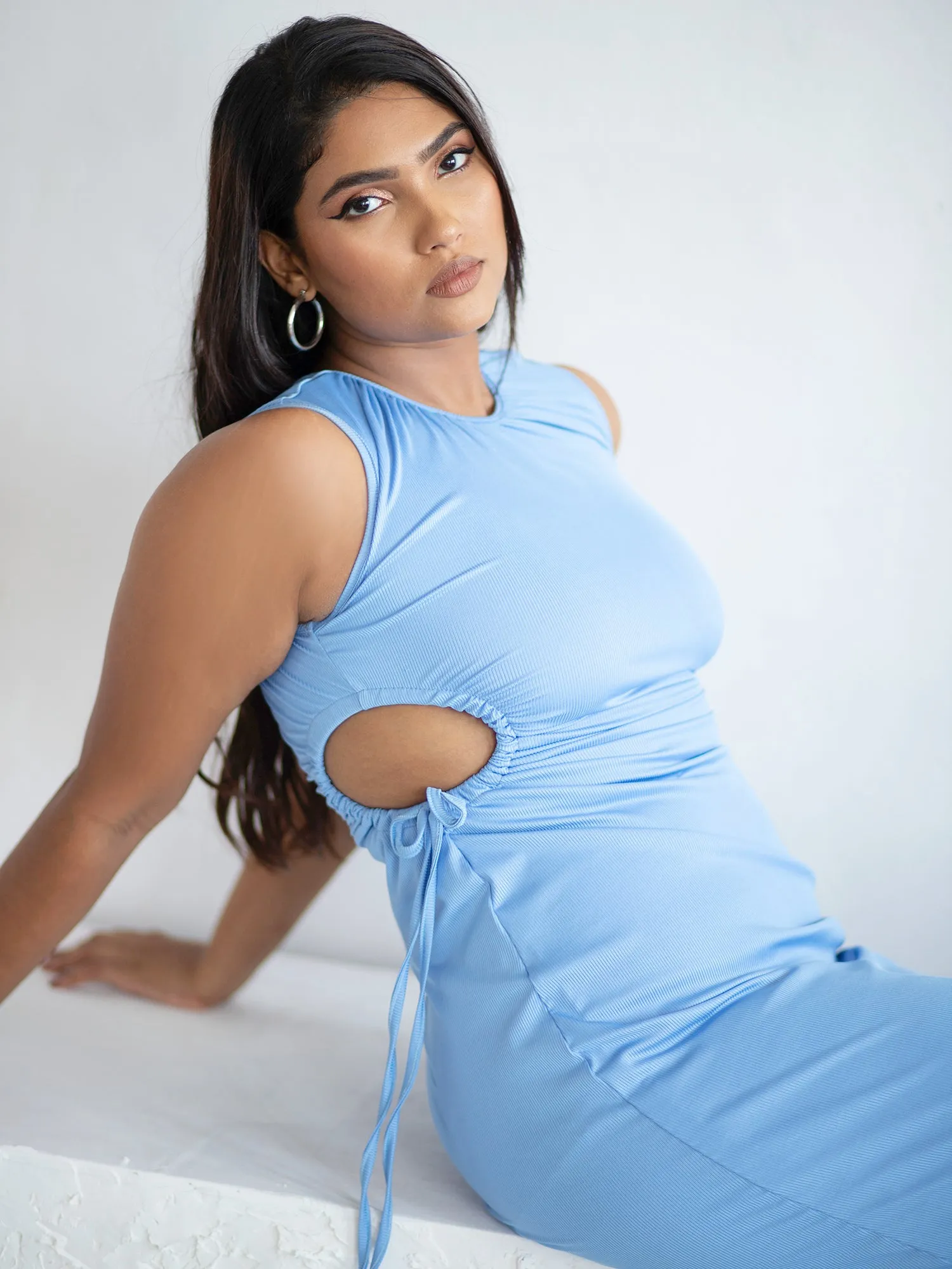 Side Cutout Detail Ruch Maxi Dress