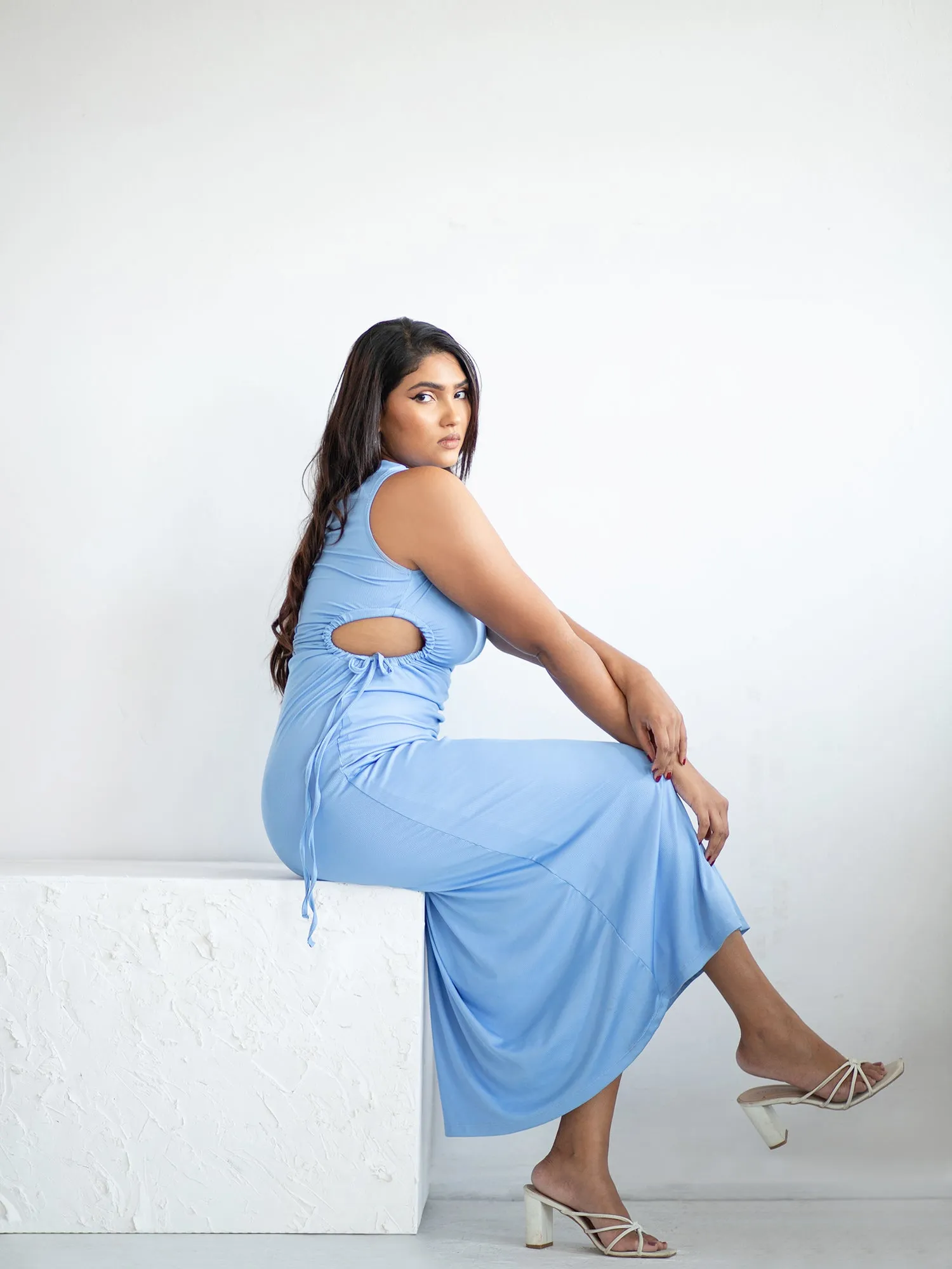 Side Cutout Detail Ruch Maxi Dress