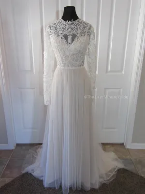 Ti Adora 7702 by Alvina Valenta 7702
