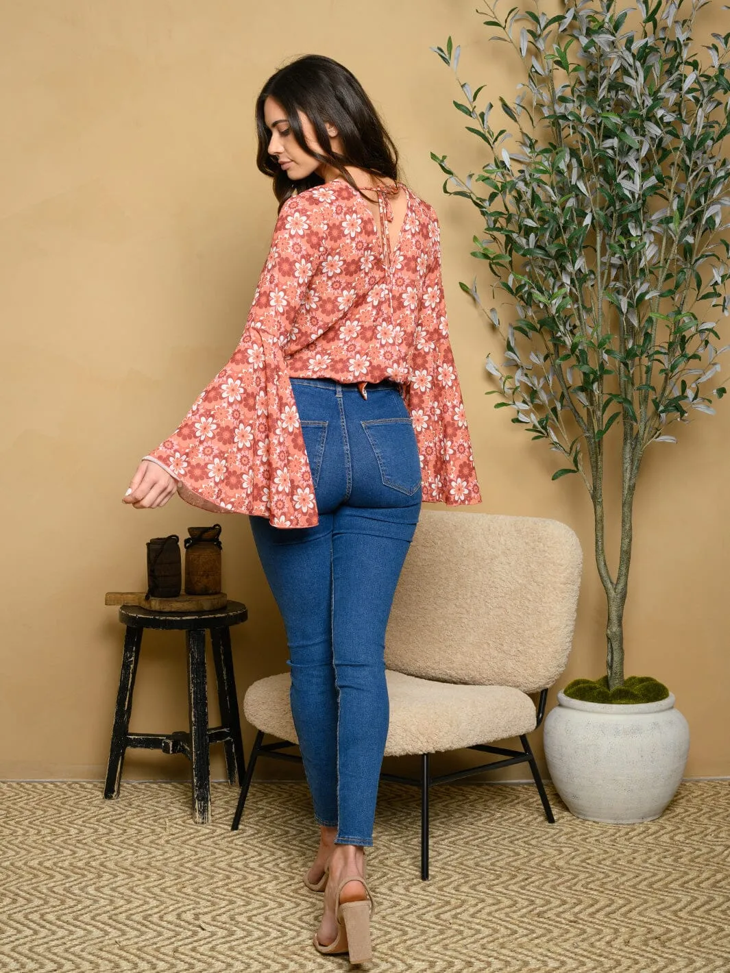 WOMEN'S LONG BELL SLEEVE FLORAL SURPLICE BODYSUIT