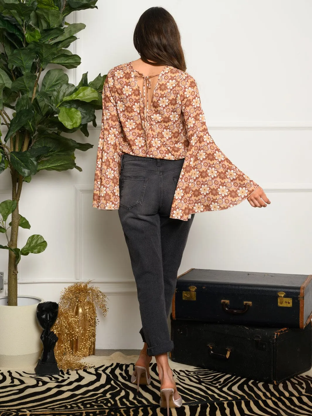 WOMEN'S LONG BELL SLEEVE FLORAL SURPLICE BODYSUIT